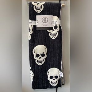 Mortar & Bone Knit Skull Halloween Throw Blanket